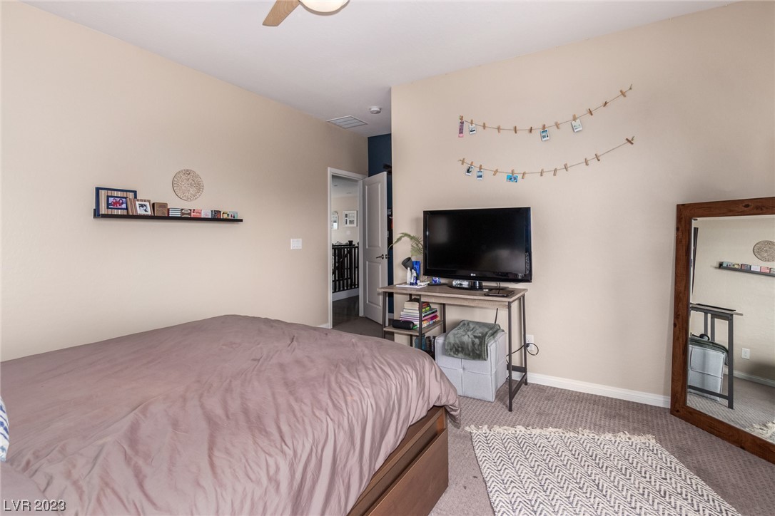 8655 Weed Willows Avenue