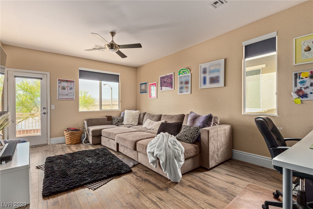 8655 Weed Willows Avenue