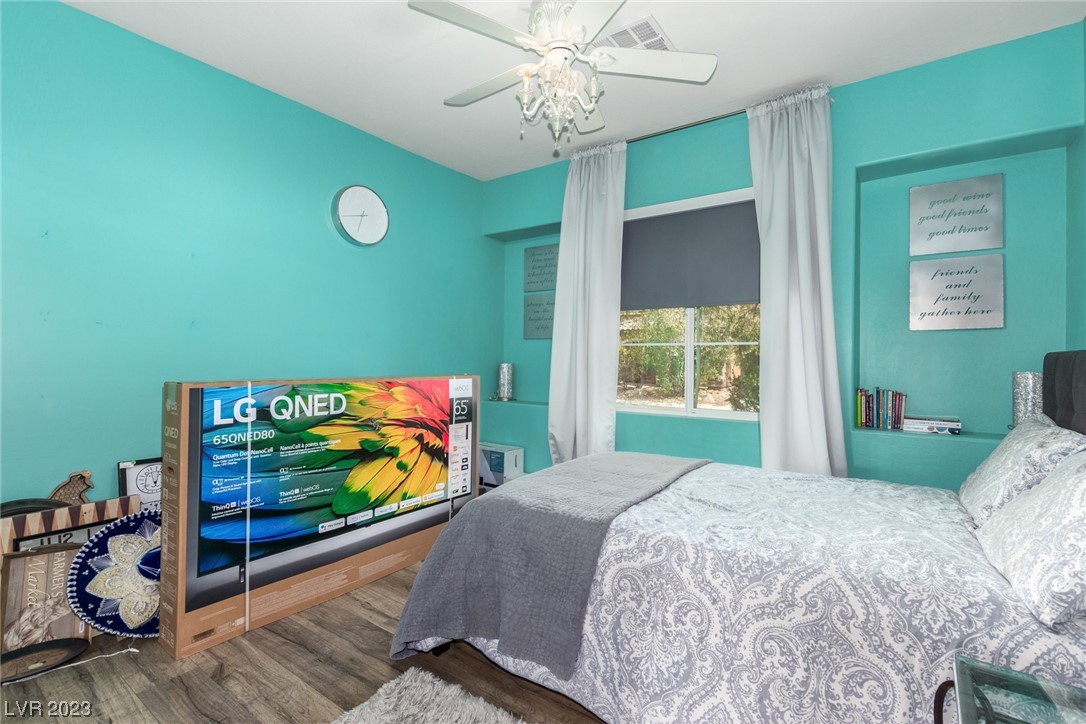 8655 Weed Willows Avenue