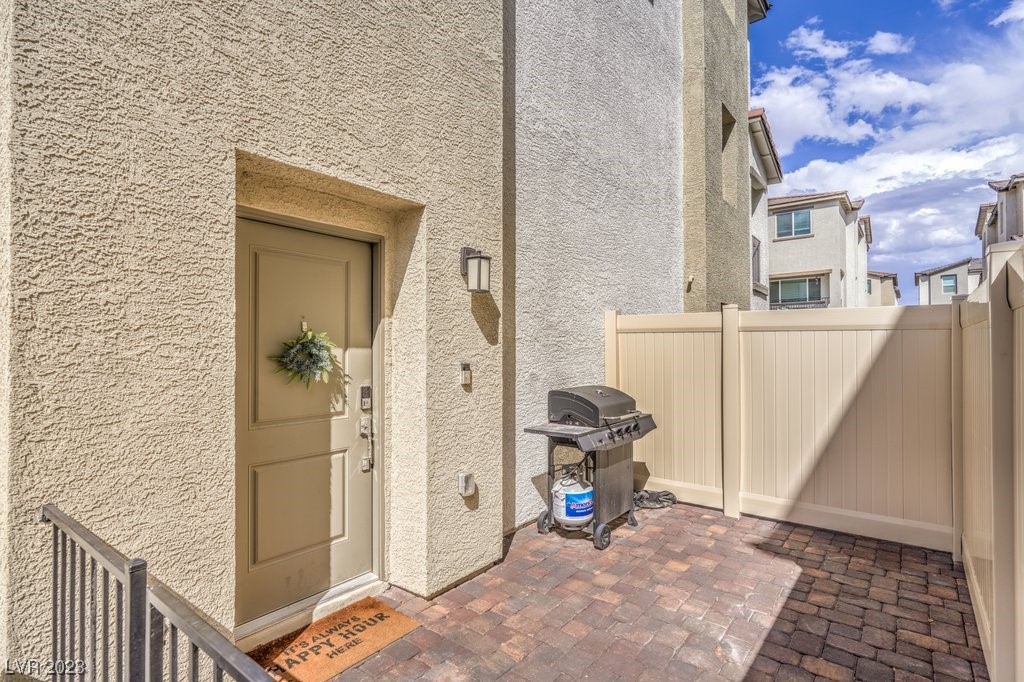 7010 Skyline Blue Street