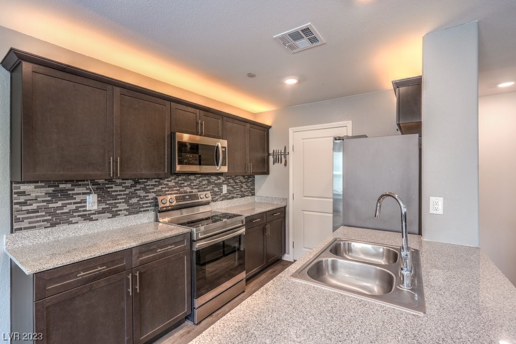 7010 Skyline Blue Street