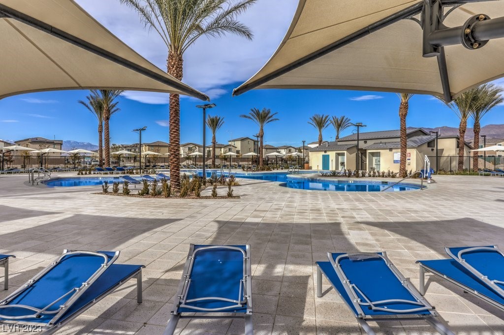 7010 Skyline Blue Street