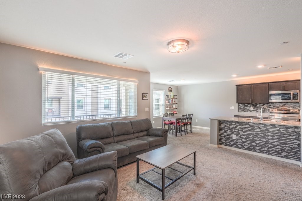 7010 Skyline Blue Street