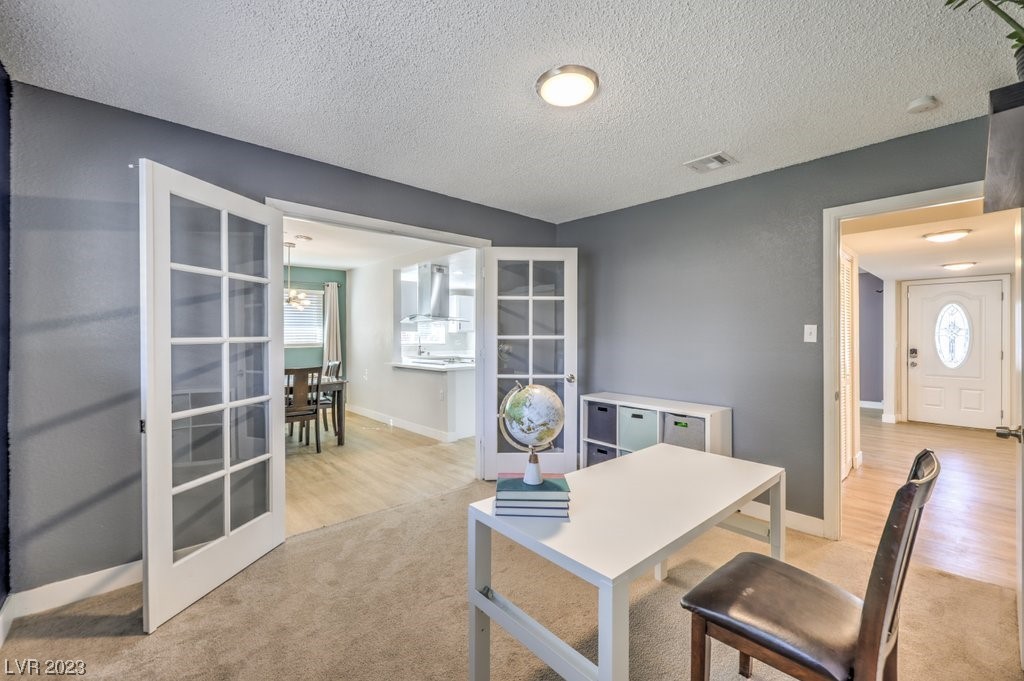 1824 East Oakey Boulevard