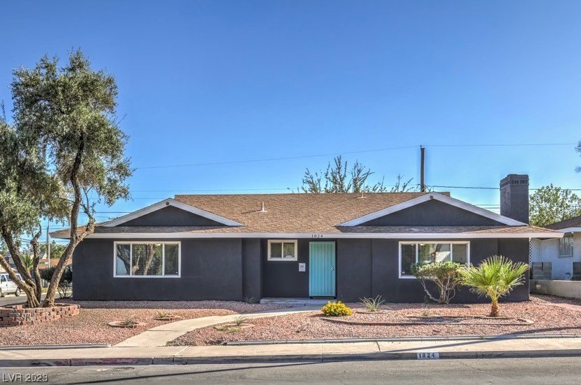 1824 East Oakey Boulevard