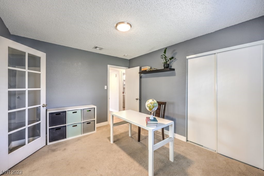 1824 East Oakey Boulevard