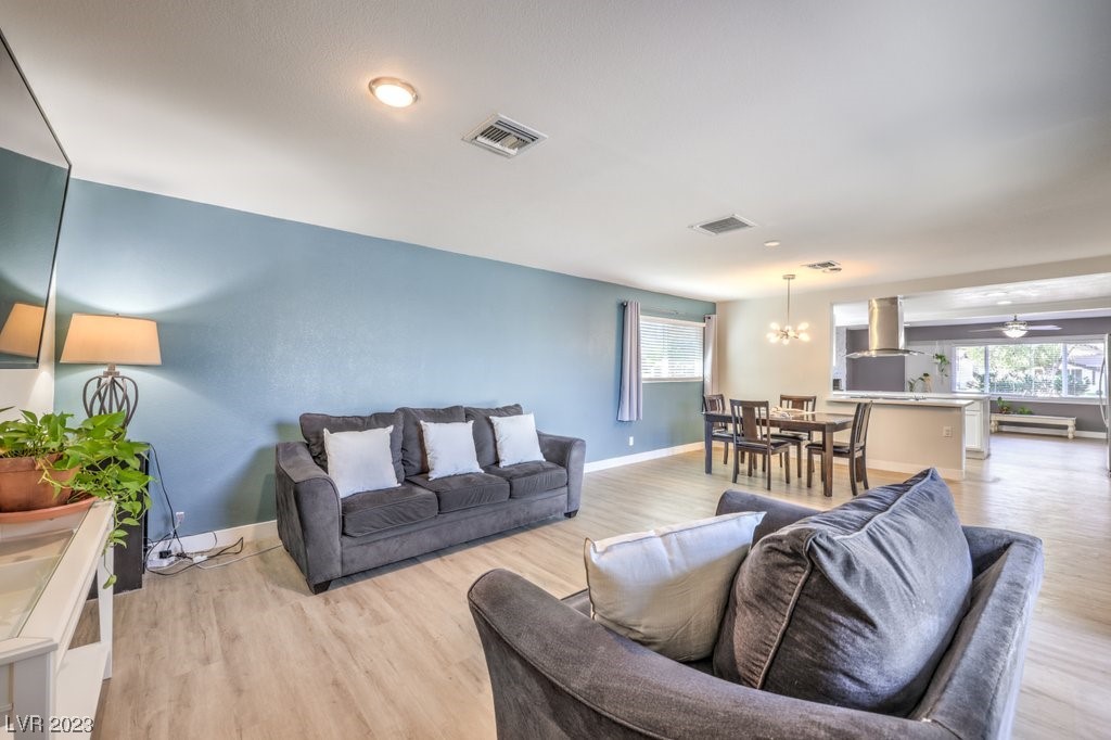 1824 East Oakey Boulevard