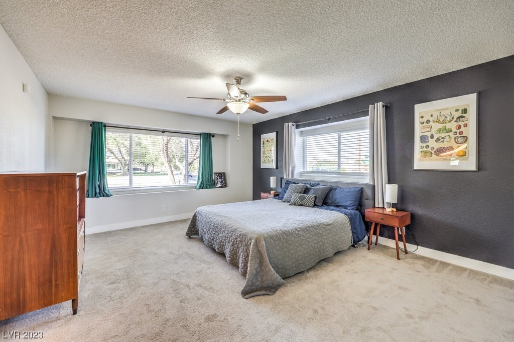 1824 East Oakey Boulevard