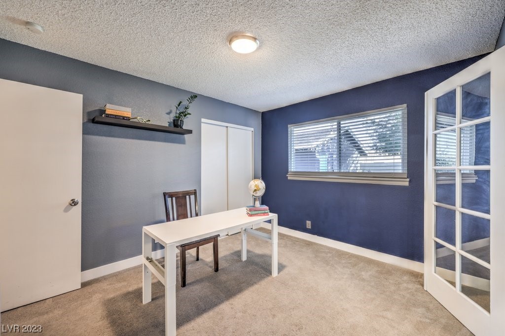 1824 East Oakey Boulevard