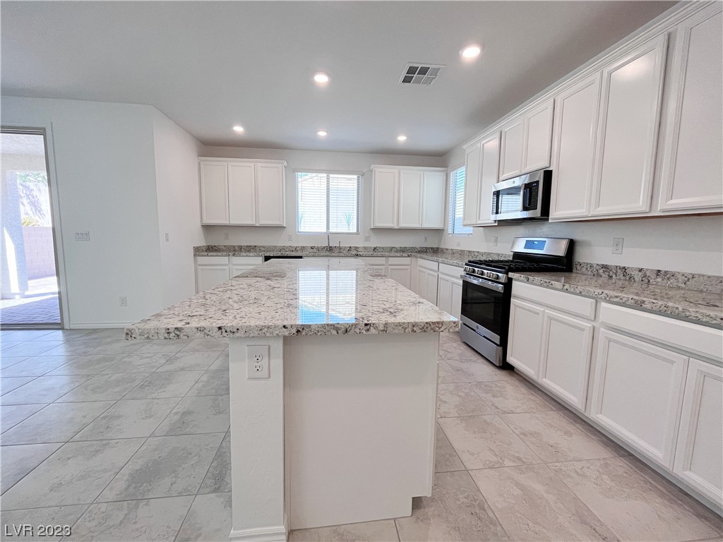 6498 Bayley Springs Avenue