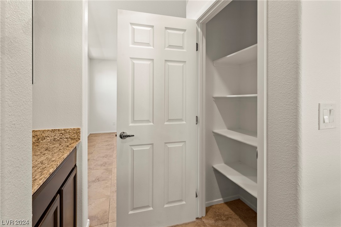 4504 Stardusk Falls Avenue