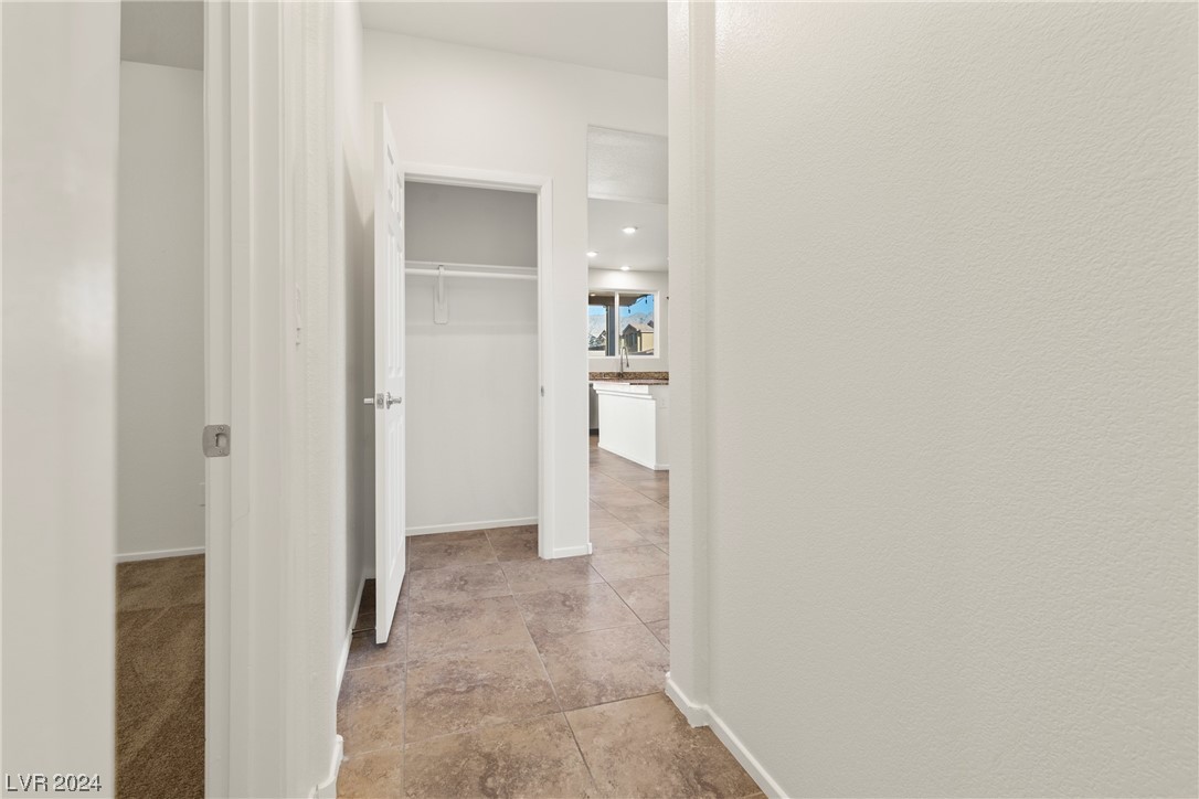 4504 Stardusk Falls Avenue