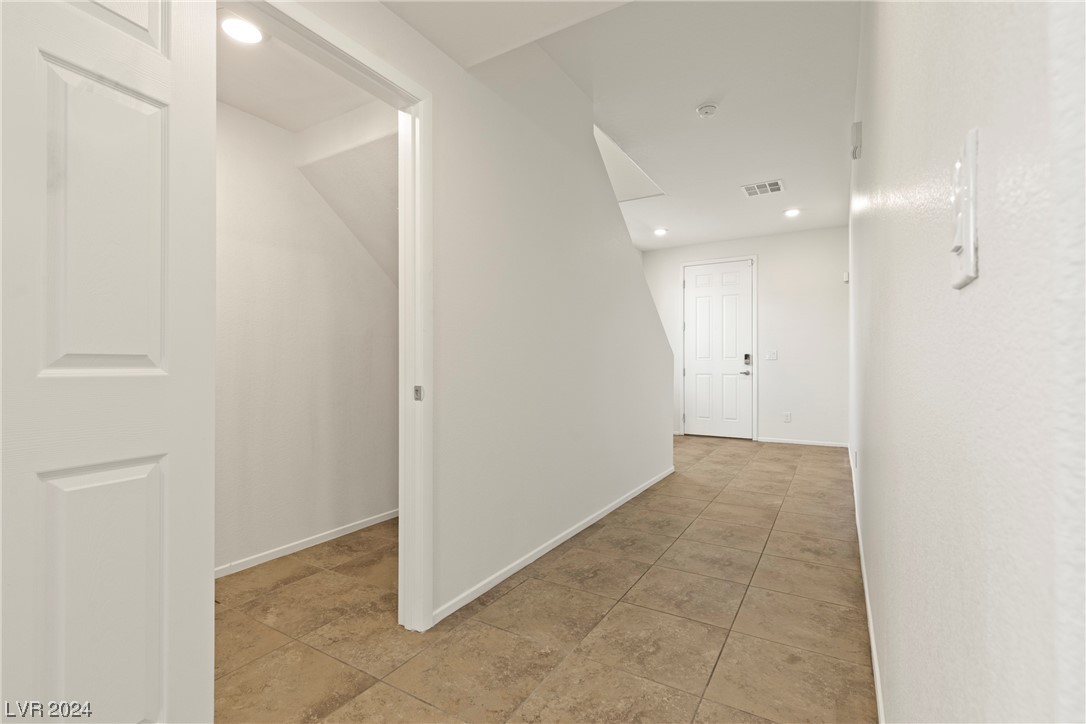 4504 Stardusk Falls Avenue