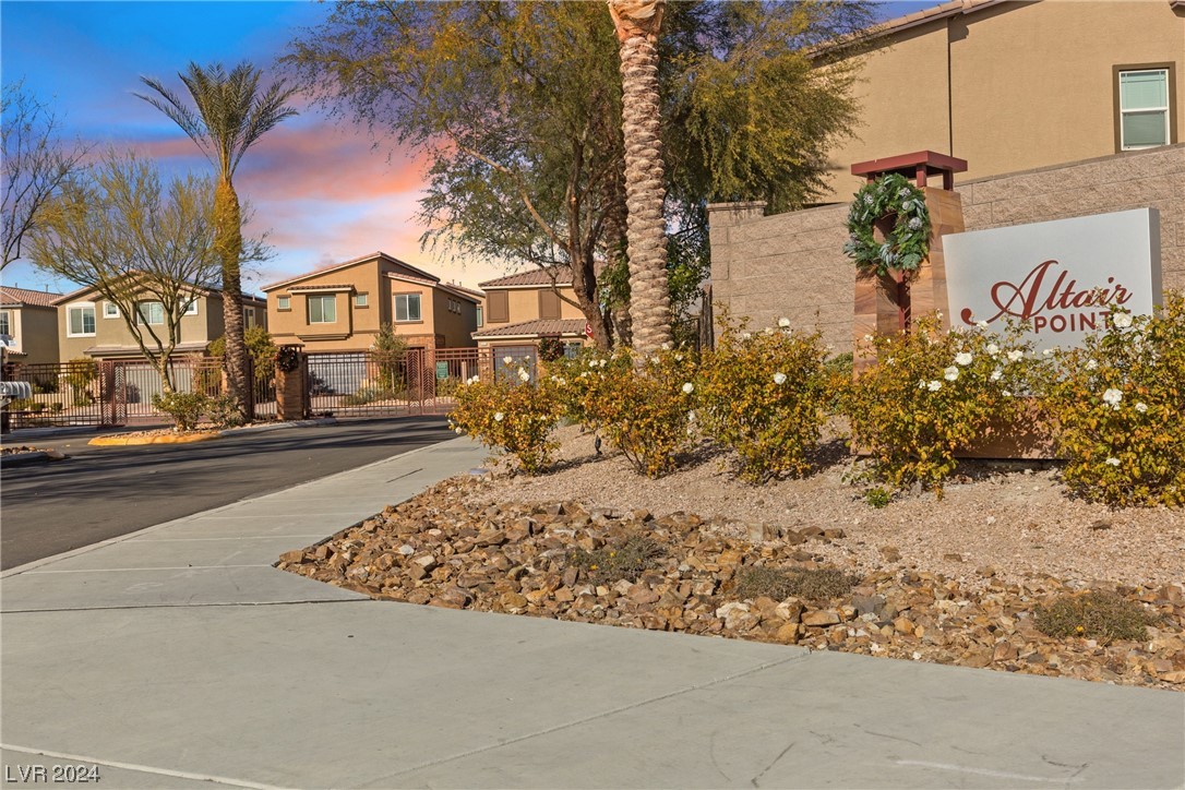 4504 Stardusk Falls Avenue