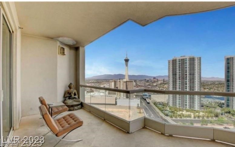 2777 Paradise Road 2702