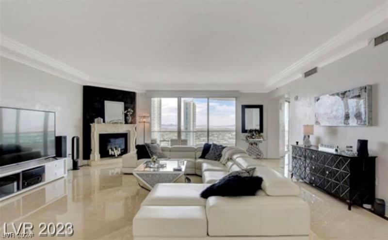 2777 Paradise Road 2702
