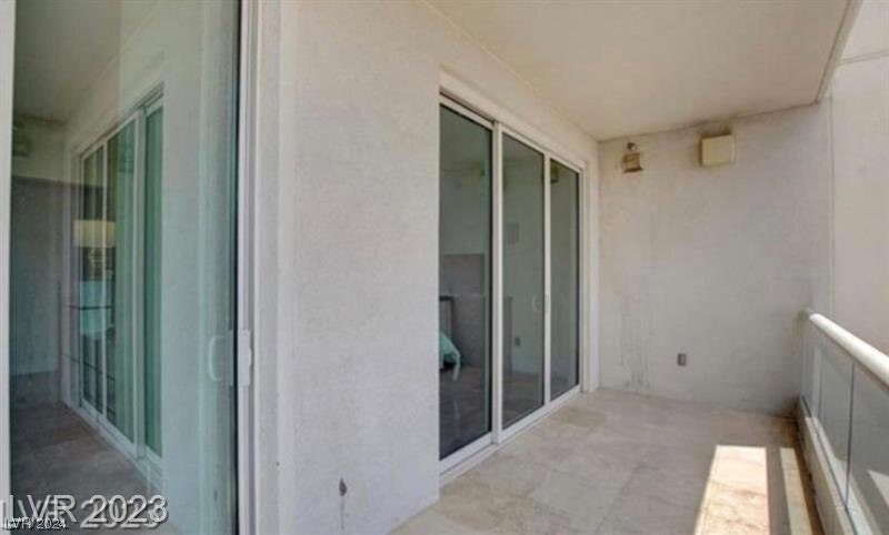 2777 Paradise Road 2702