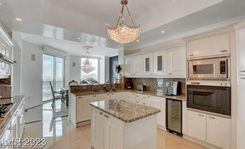 2777 Paradise Road 2702
