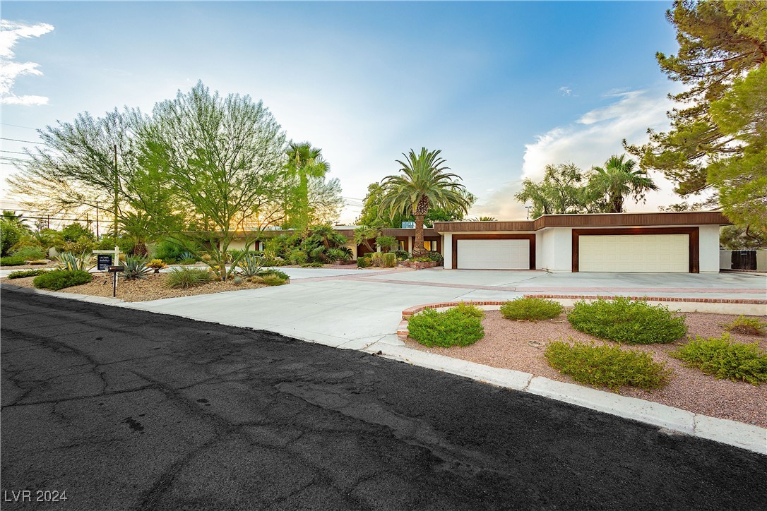 2850 South Mojave Road A