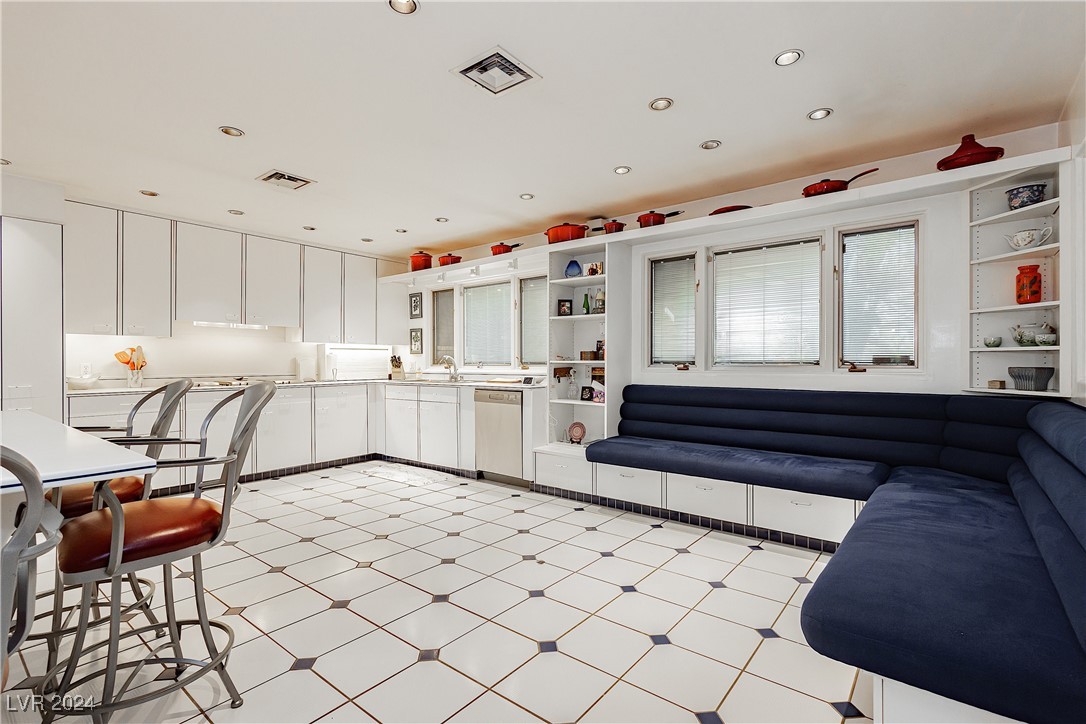2850 South Mojave Road A