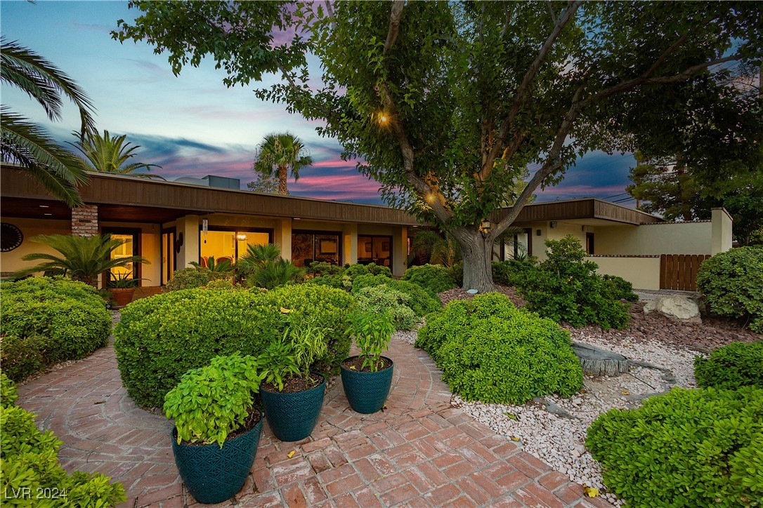 2850 South Mojave Road A