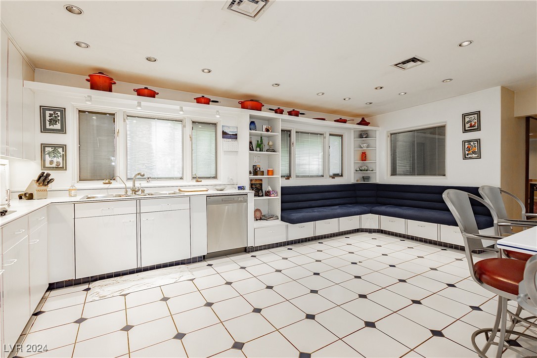 2850 South Mojave Road A