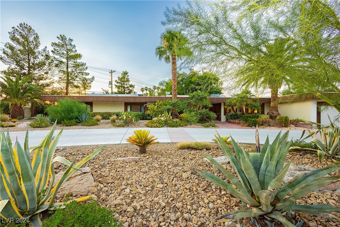 2850 South Mojave Road A