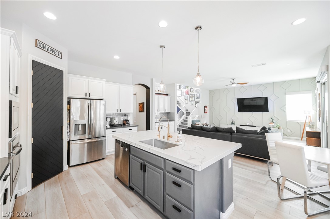 79 Hawking Ridge Way