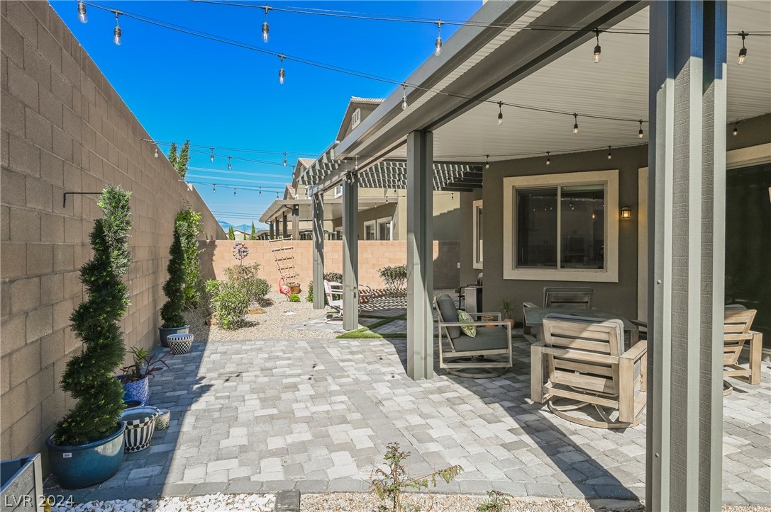 79 Hawking Ridge Way