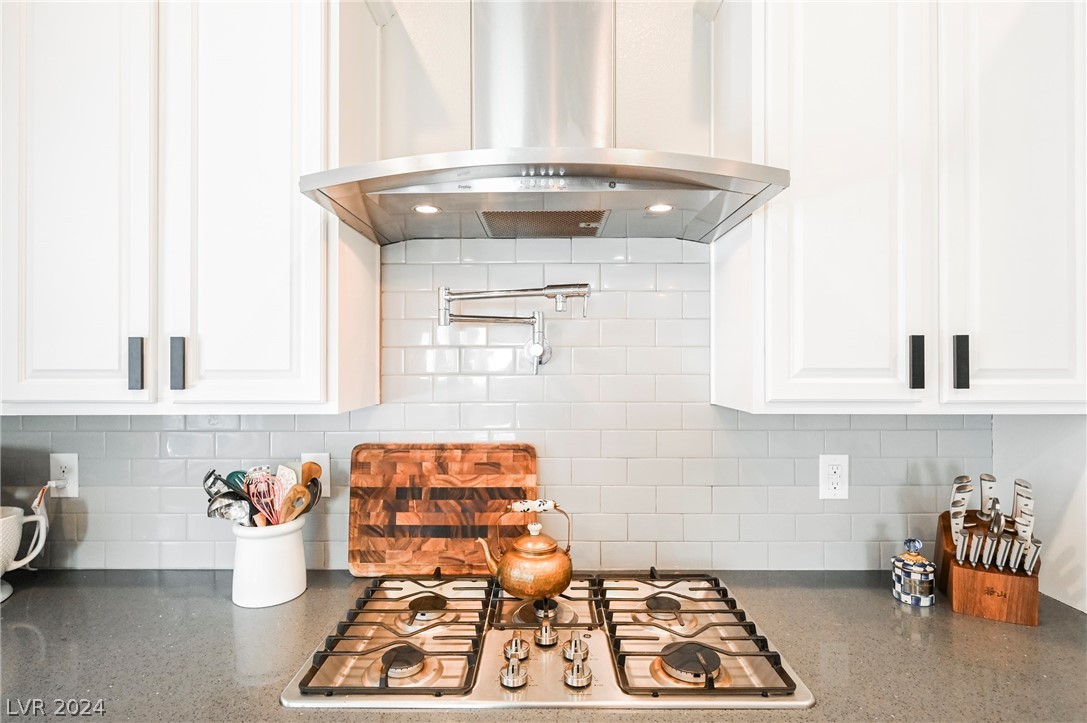 79 Hawking Ridge Way