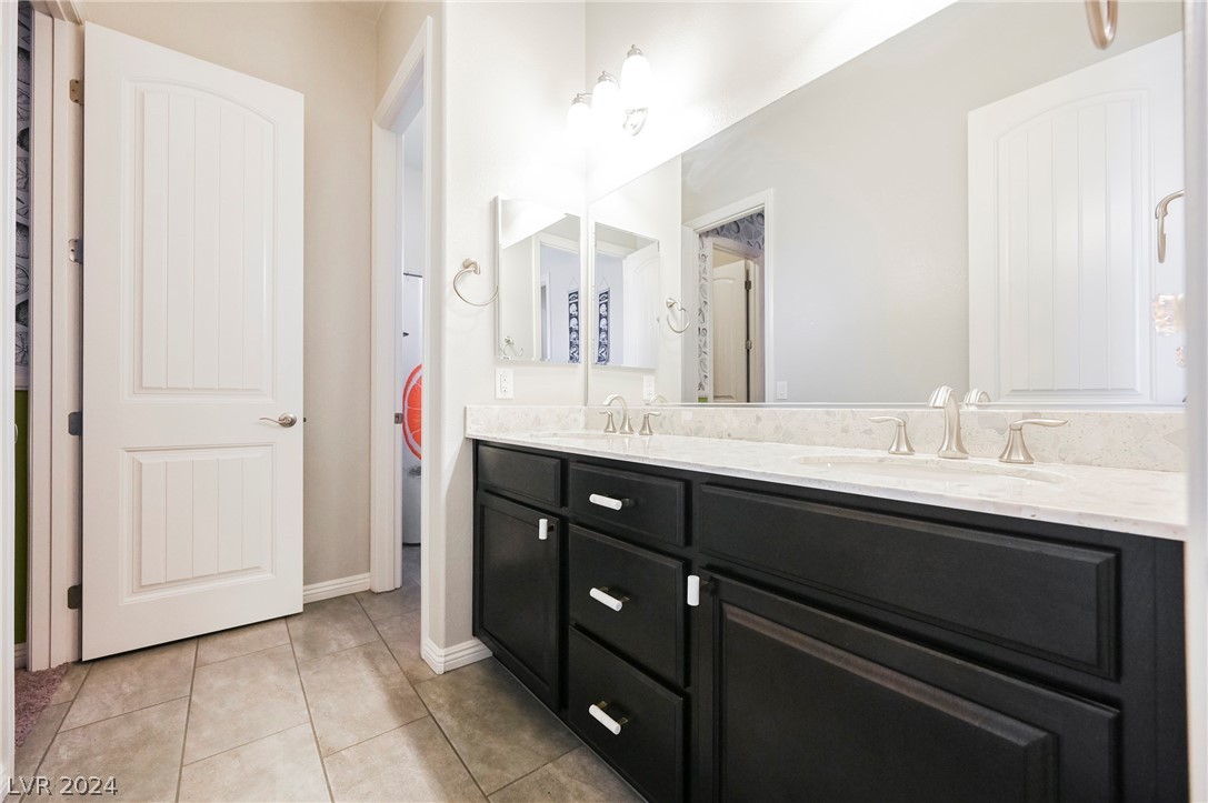 79 Hawking Ridge Way