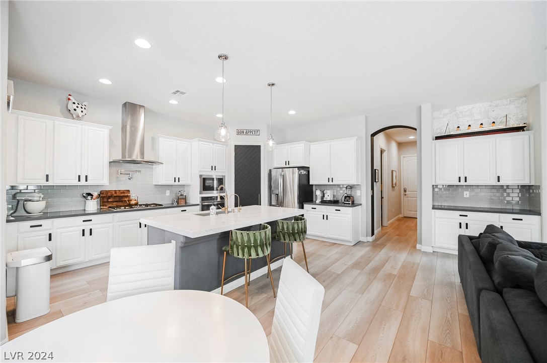 79 Hawking Ridge Way