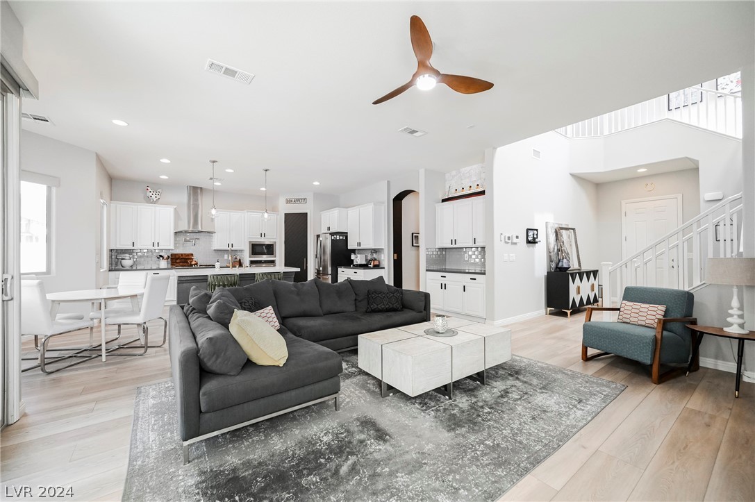 79 Hawking Ridge Way