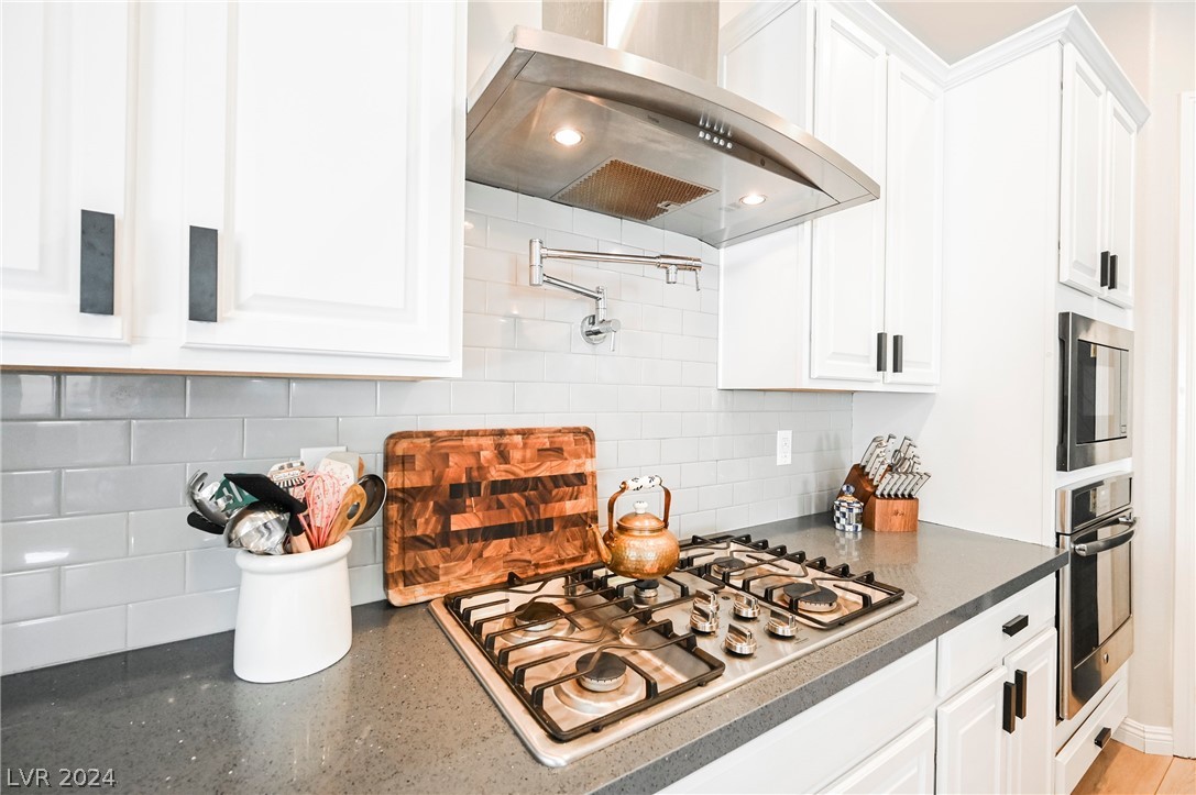 79 Hawking Ridge Way