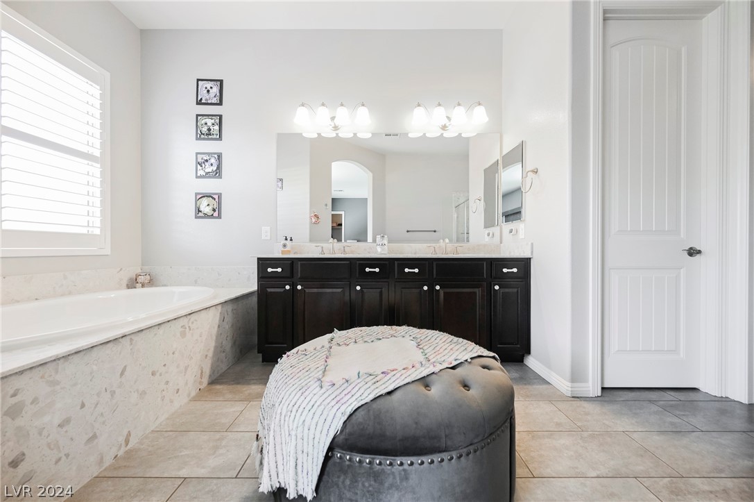 79 Hawking Ridge Way