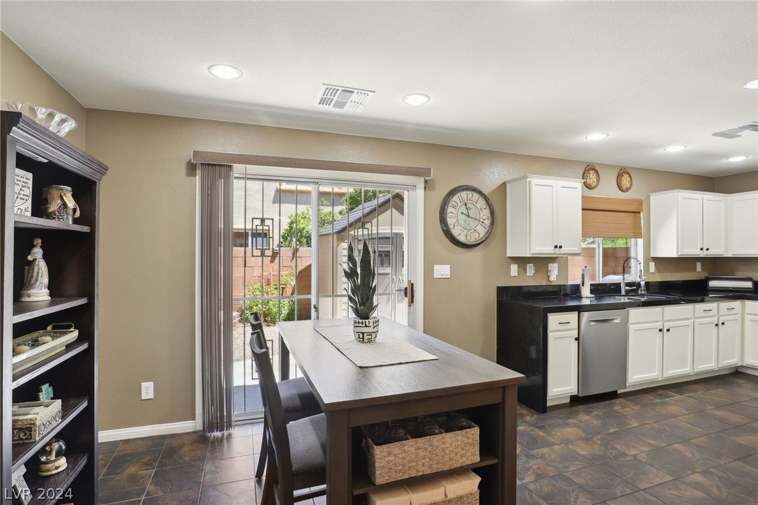 7926 Carmel Heights Avenue