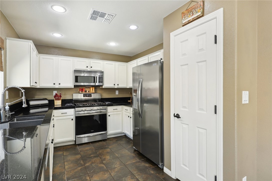 7926 Carmel Heights Avenue