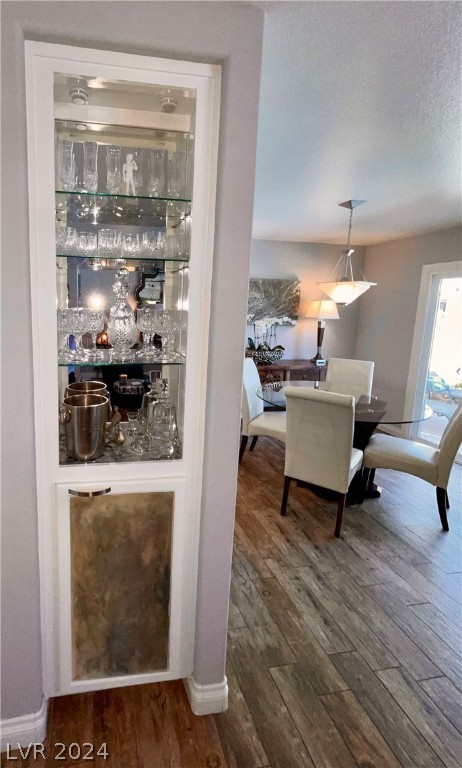 10008 Hawthorne Grove Street