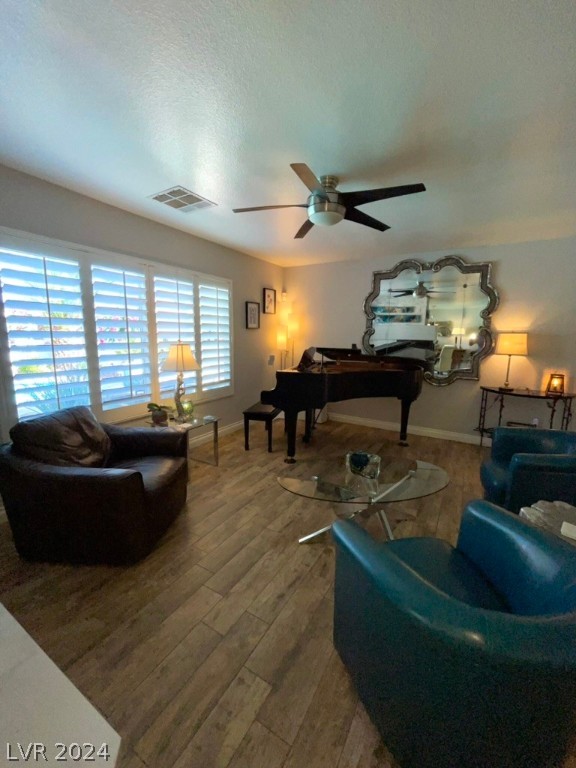 10008 Hawthorne Grove Street