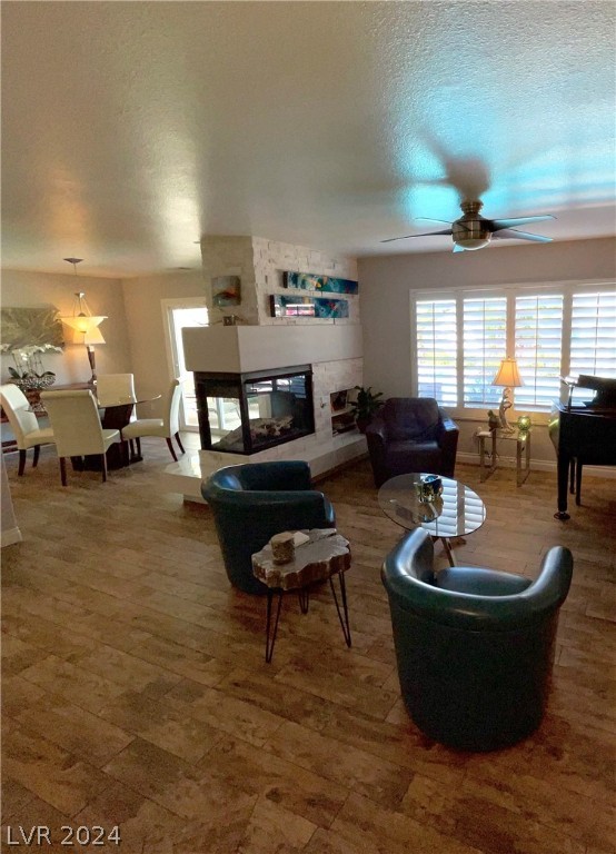 10008 Hawthorne Grove Street