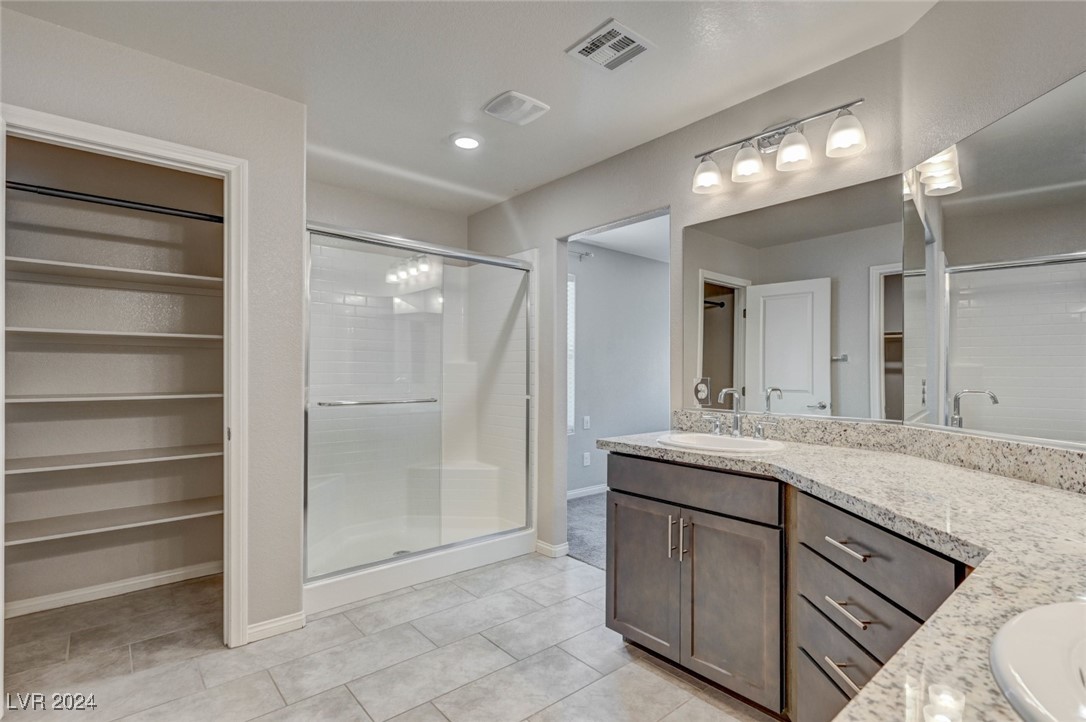 9238 Bluemist Falls Street