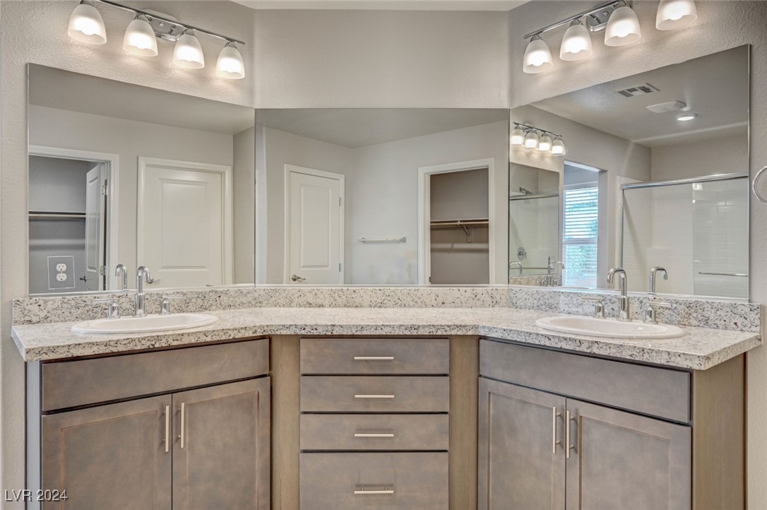 9238 Bluemist Falls Street