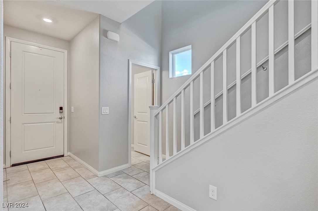 9238 Bluemist Falls Street