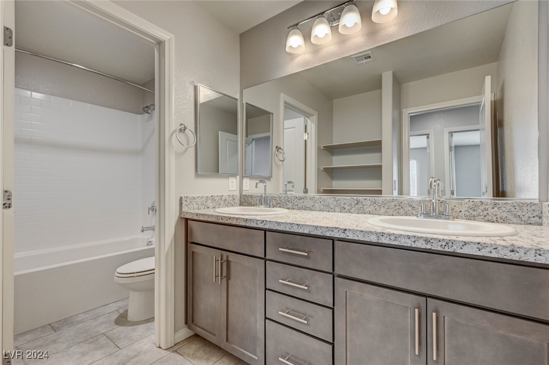 9238 Bluemist Falls Street