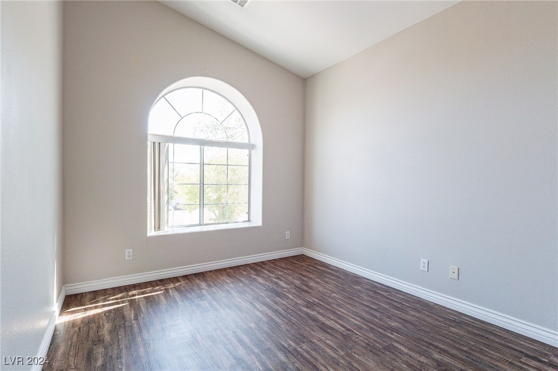 1560 Stone Valley Avenue