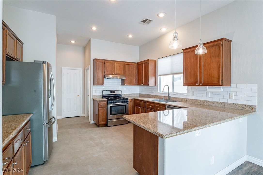 1560 Stone Valley Avenue