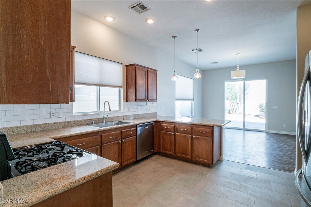 1560 Stone Valley Avenue