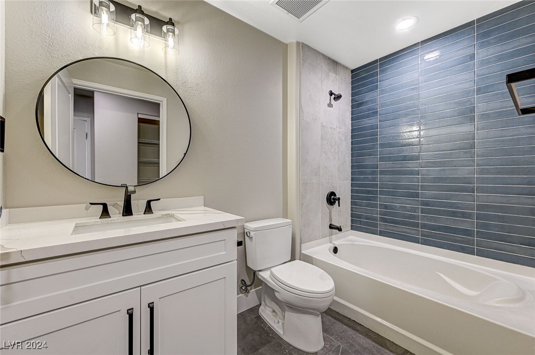 8255 Las Vegas Boulevard 201