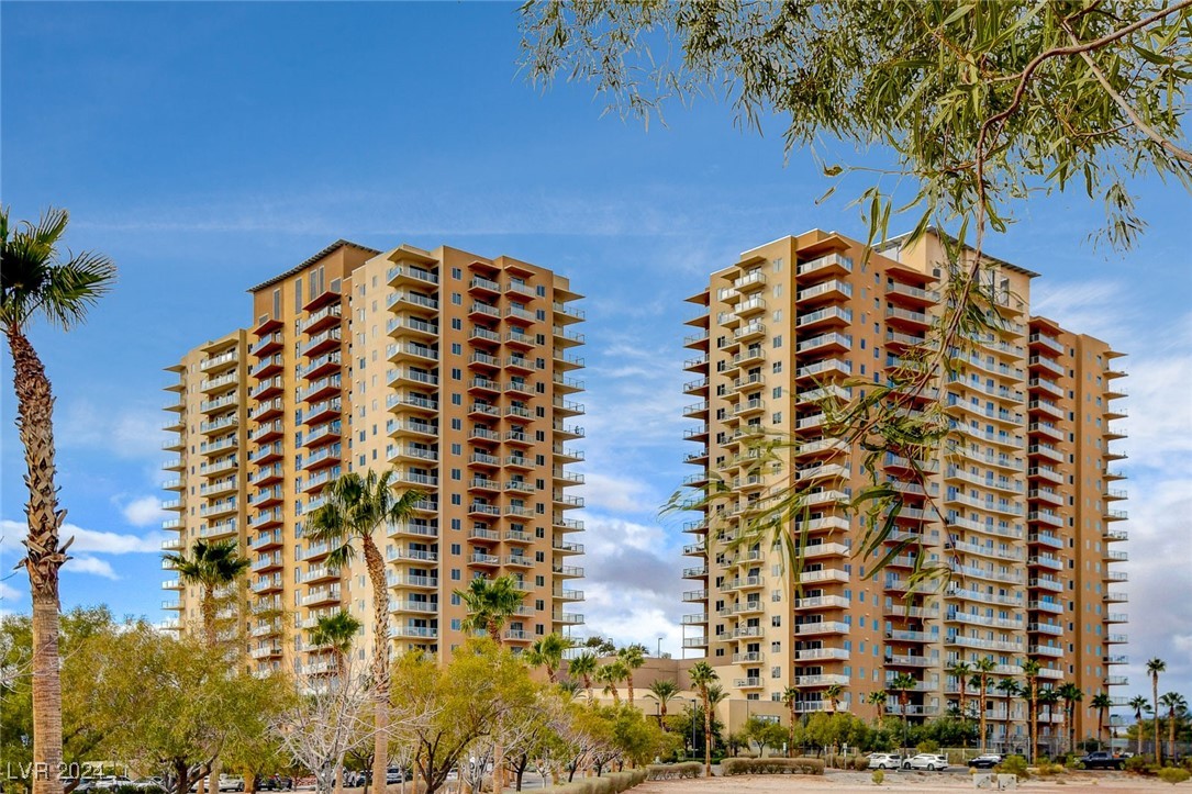 8255 Las Vegas Boulevard 201