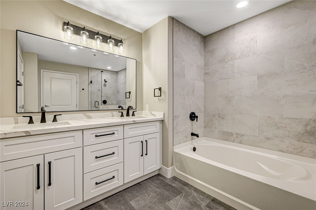 8255 Las Vegas Boulevard 201